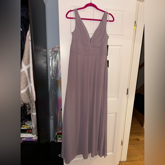 Lulu’s maxi gown, wedding guest dress, classic style, timeless, lavender - Picture 2 of 3